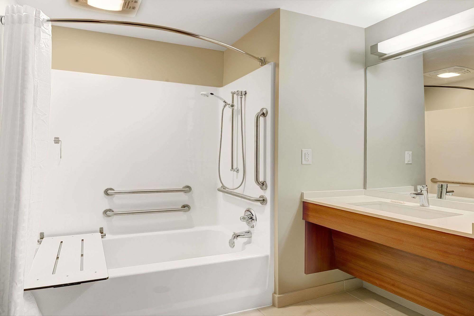 Microtel Inn & Suites By Wyndham Philadelphia Airport Ridley Park Εξωτερικό φωτογραφία